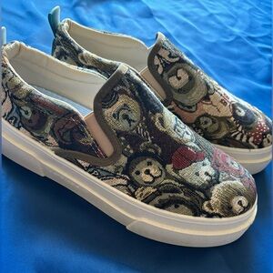 Men’s fashion slip on sneakers. Size 11.5(eu44)